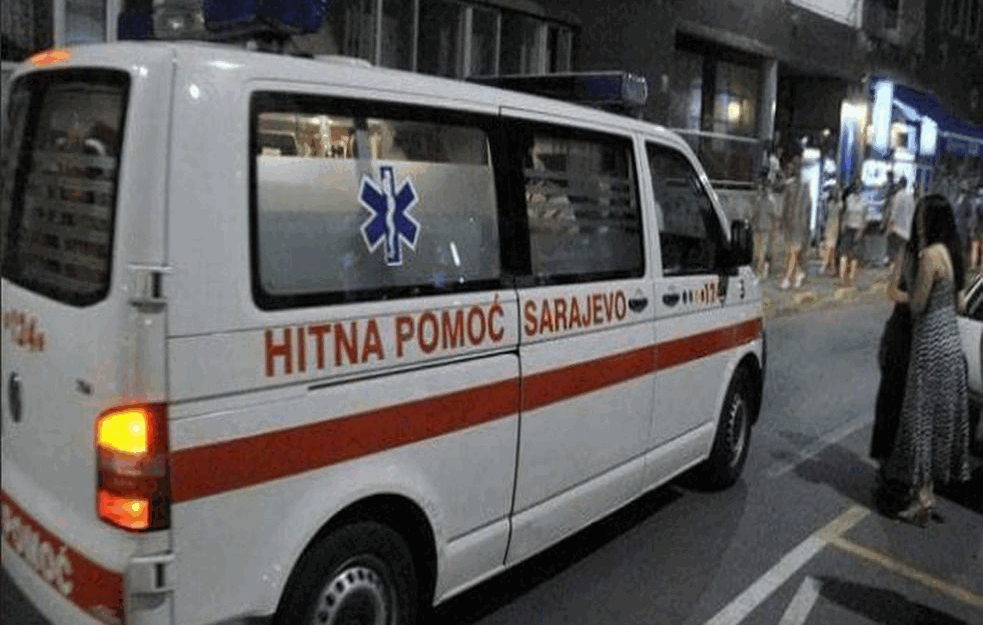 TEŠKA NESREĆA : Bankina probila vozilo, dvoje dece u teškom stanju kod Bileće